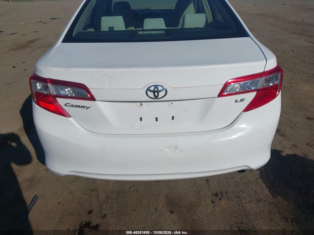 2012 Toyota Camry LE photo 6