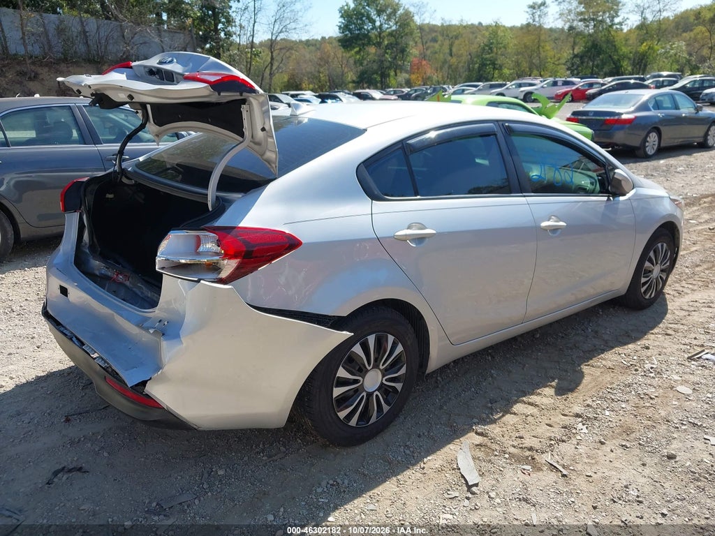 2018 Kia Forte LX photo 4