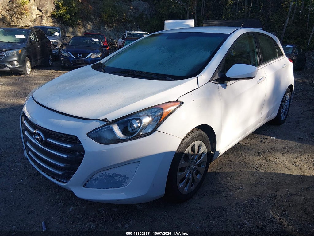 2017 Hyundai Elantra GT photo 2