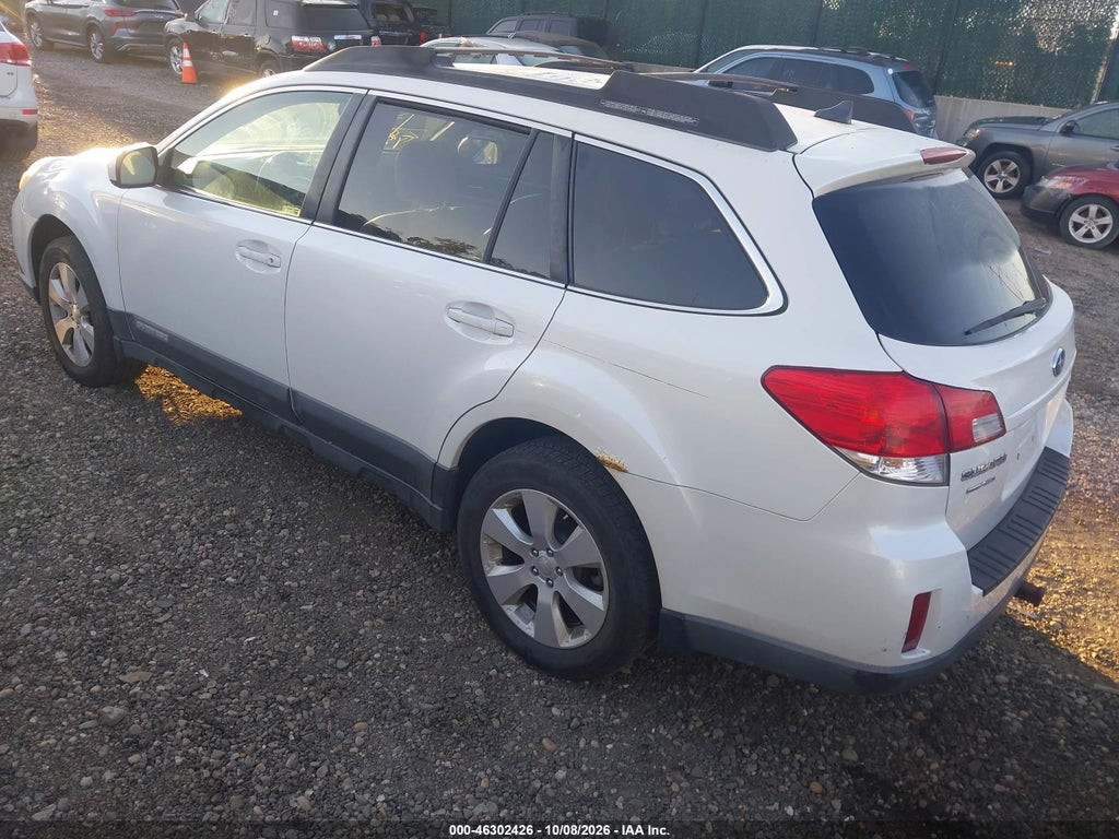 2011 Subaru Outback 2.5I Limited photo 3