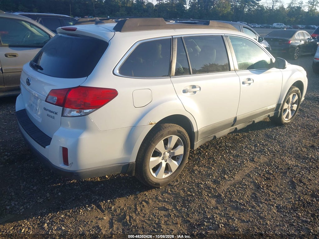 2011 Subaru Outback 2.5I Limited photo 4