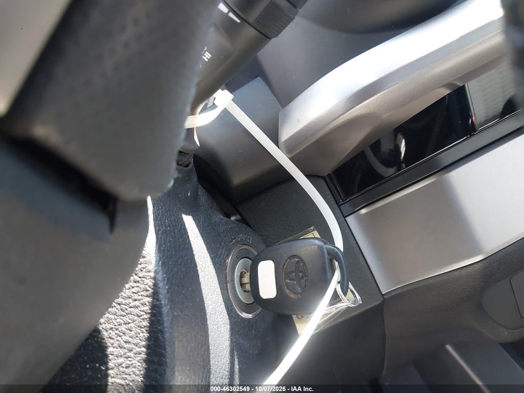 2018 Toyota Tacoma SR5 V6 photo 11