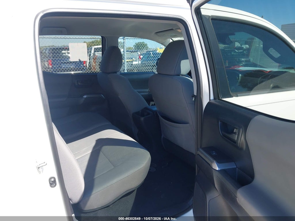 2018 Toyota Tacoma SR5 V6 photo 8