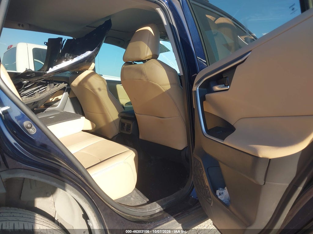 2024 Toyota RAV4 XLE Premium photo 8