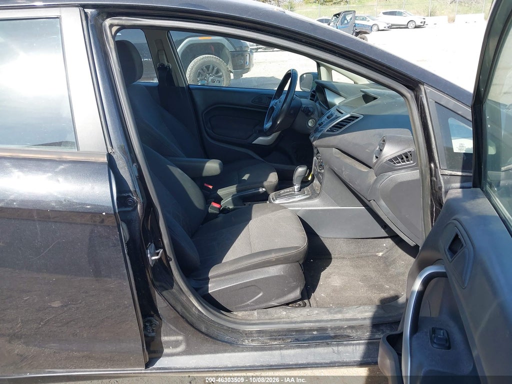 2013 Ford Fiesta SE photo 5