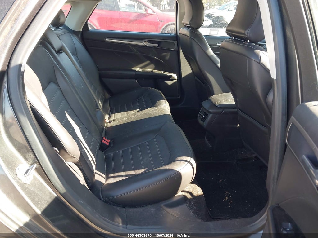 2016 Ford Fusion SE photo 8