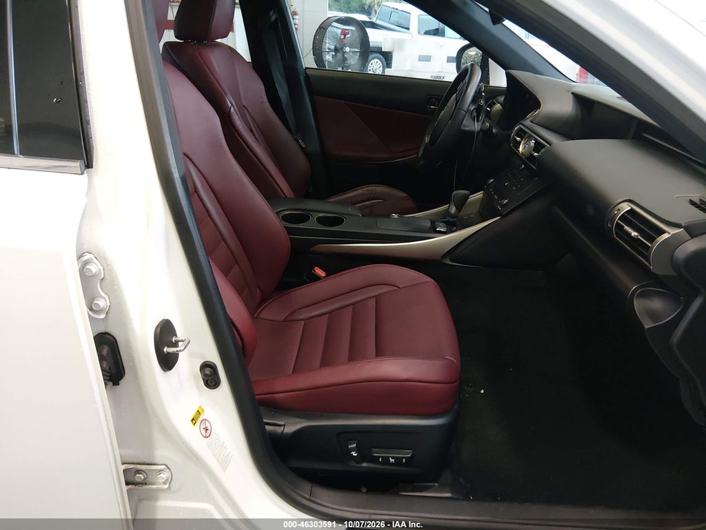 2015 Lexus IS 250 photo 5