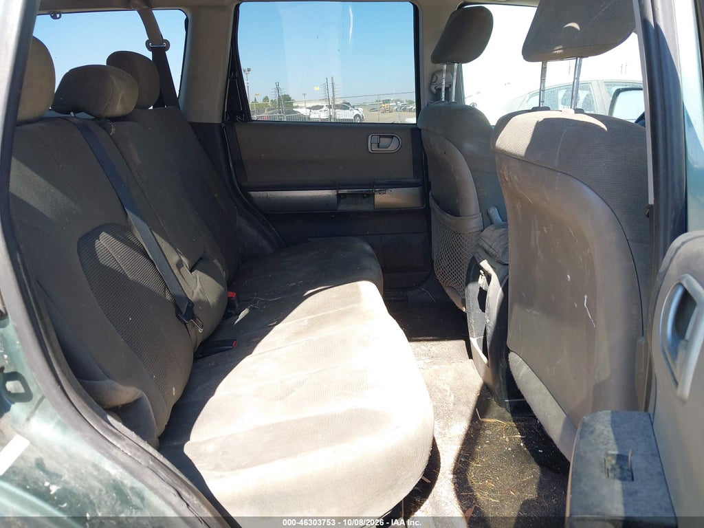 2005 Mitsubishi Endeavor LS photo 8