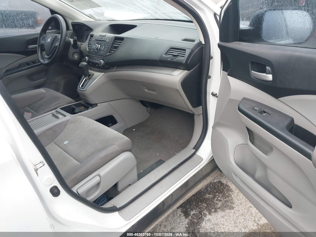 2013 Honda CR-V LX photo 5