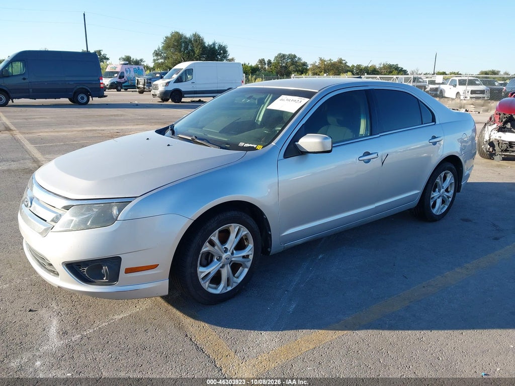 2012 Ford Fusion SE photo 2