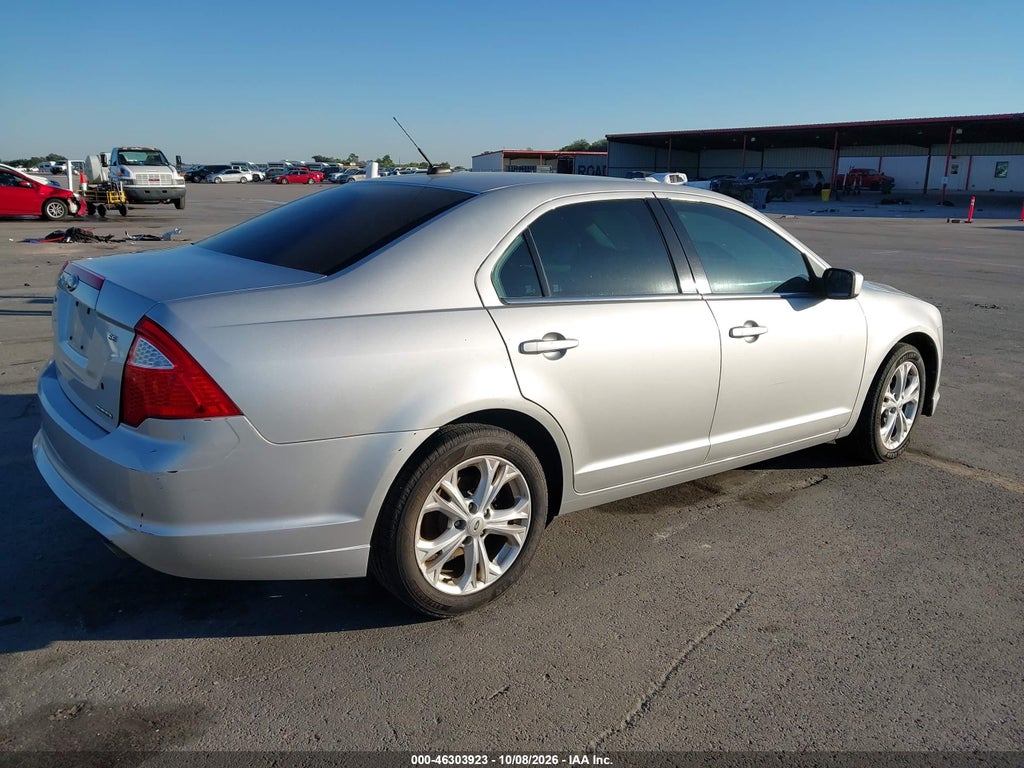 2012 Ford Fusion SE photo 4
