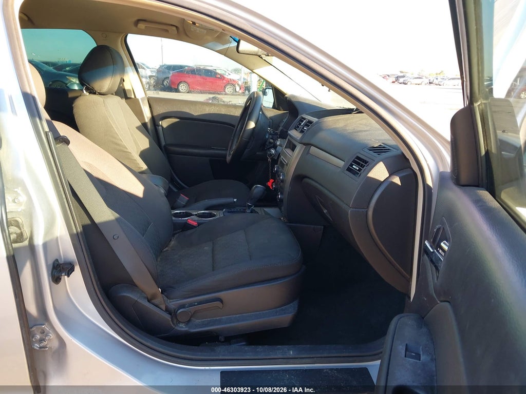 2012 Ford Fusion SE photo 5