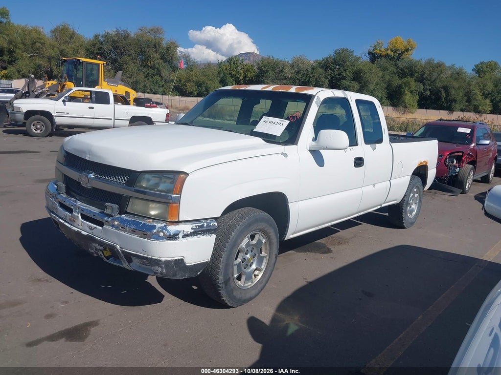 2003 Chevrolet Silverado 1500 photo 2
