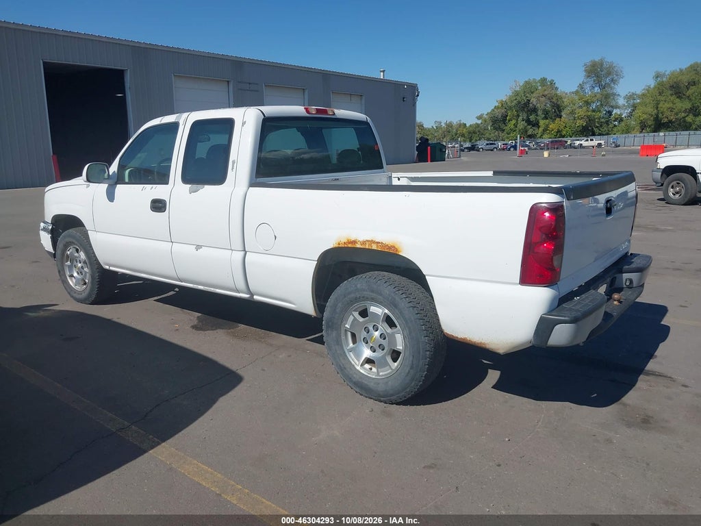 2003 Chevrolet Silverado 1500 photo 3