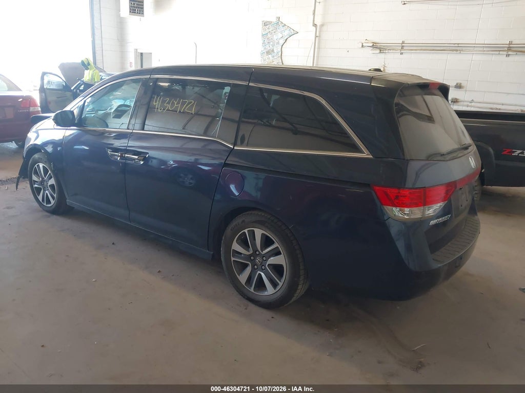 2014 Honda Odyssey Touring/Touring Elite photo 3