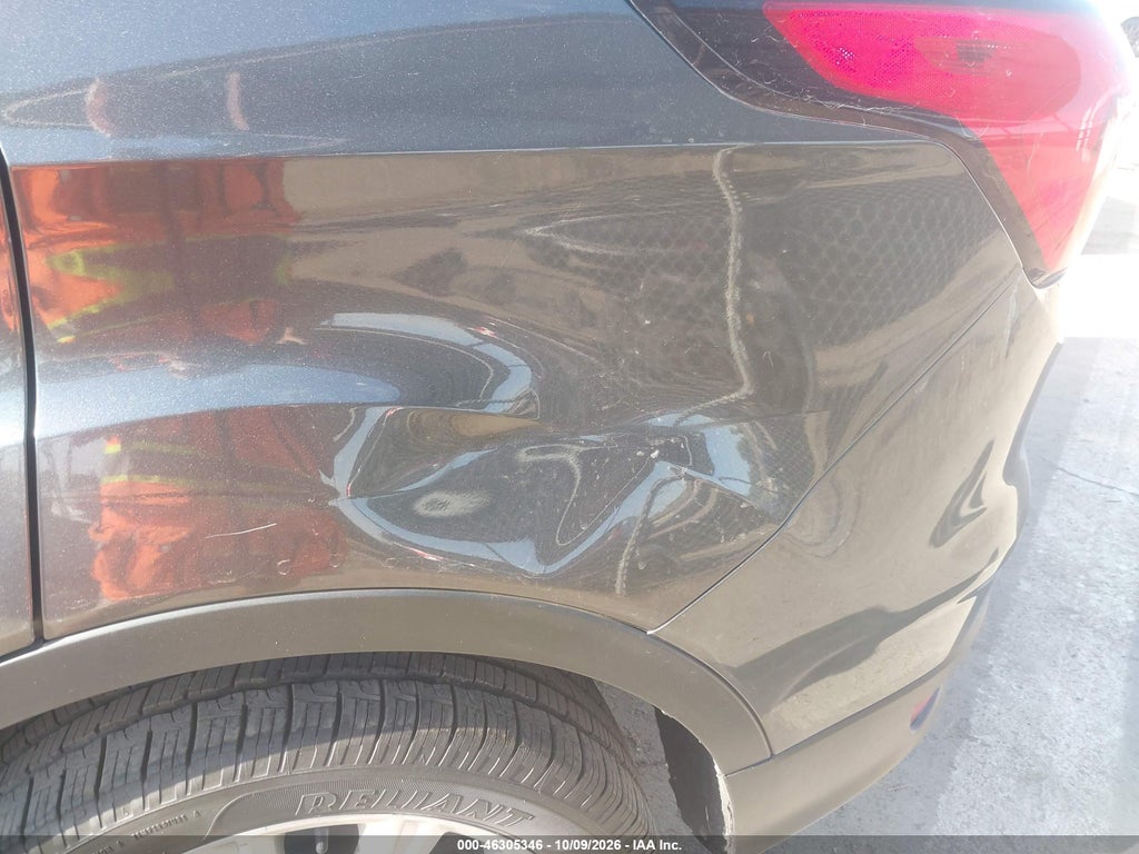 2019 Ford Escape SEL photo 6
