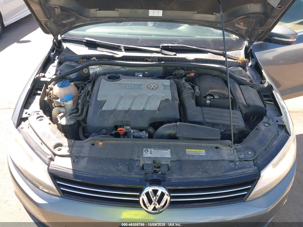 2013 Volkswagen Jetta 2.0L TDI photo 10