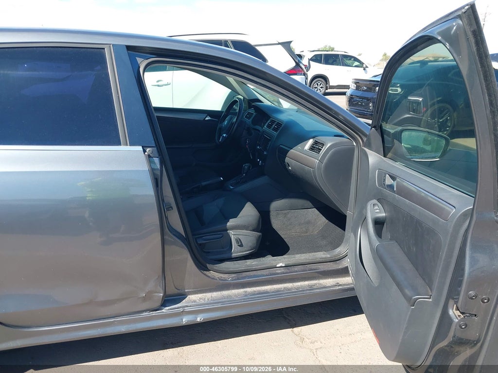 2013 Volkswagen Jetta 2.0L TDI photo 5