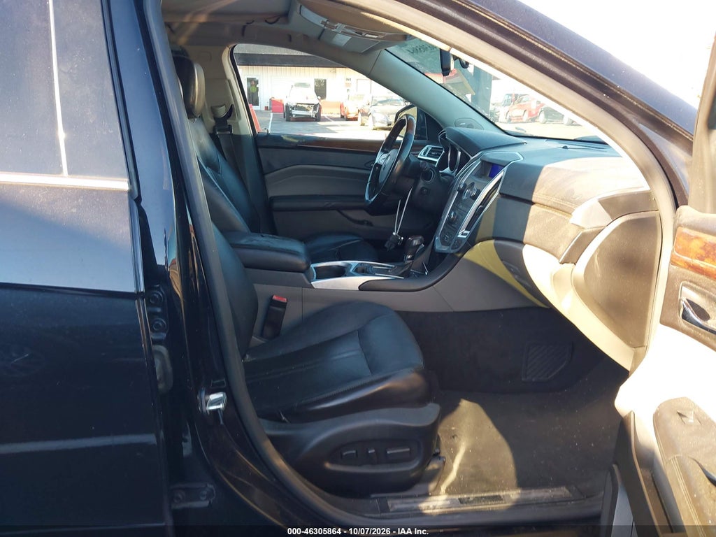 2011 Cadillac SRX Luxury Collection photo 5