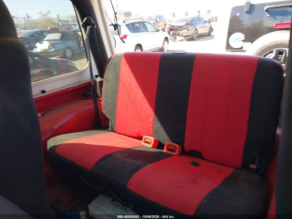 2004 Jeep Wrangler SE photo 8