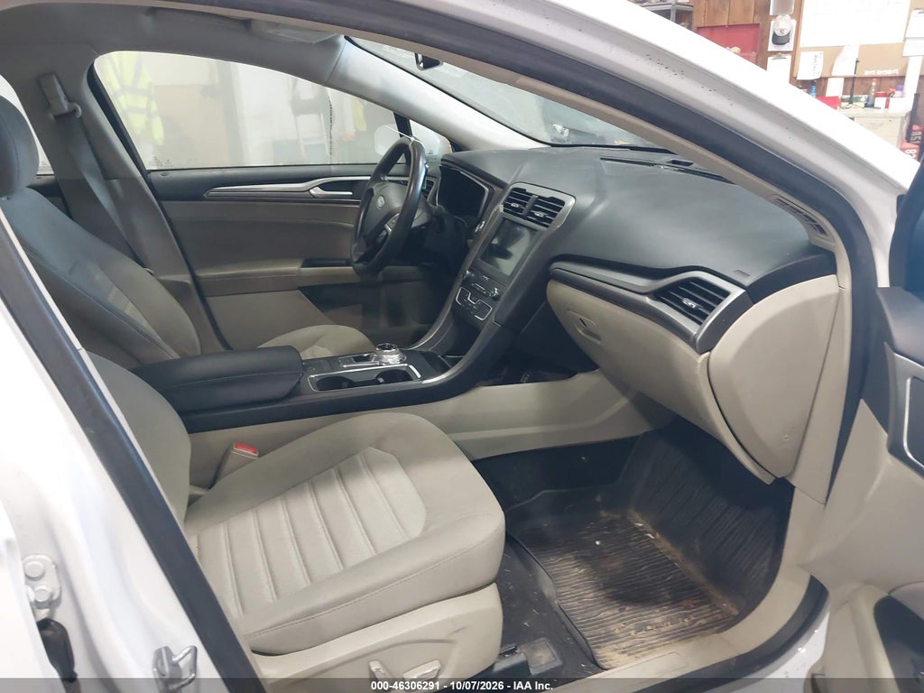 2019 Ford Fusion SE photo 5