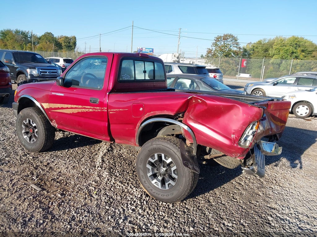1995 Toyota Tacoma photo 3
