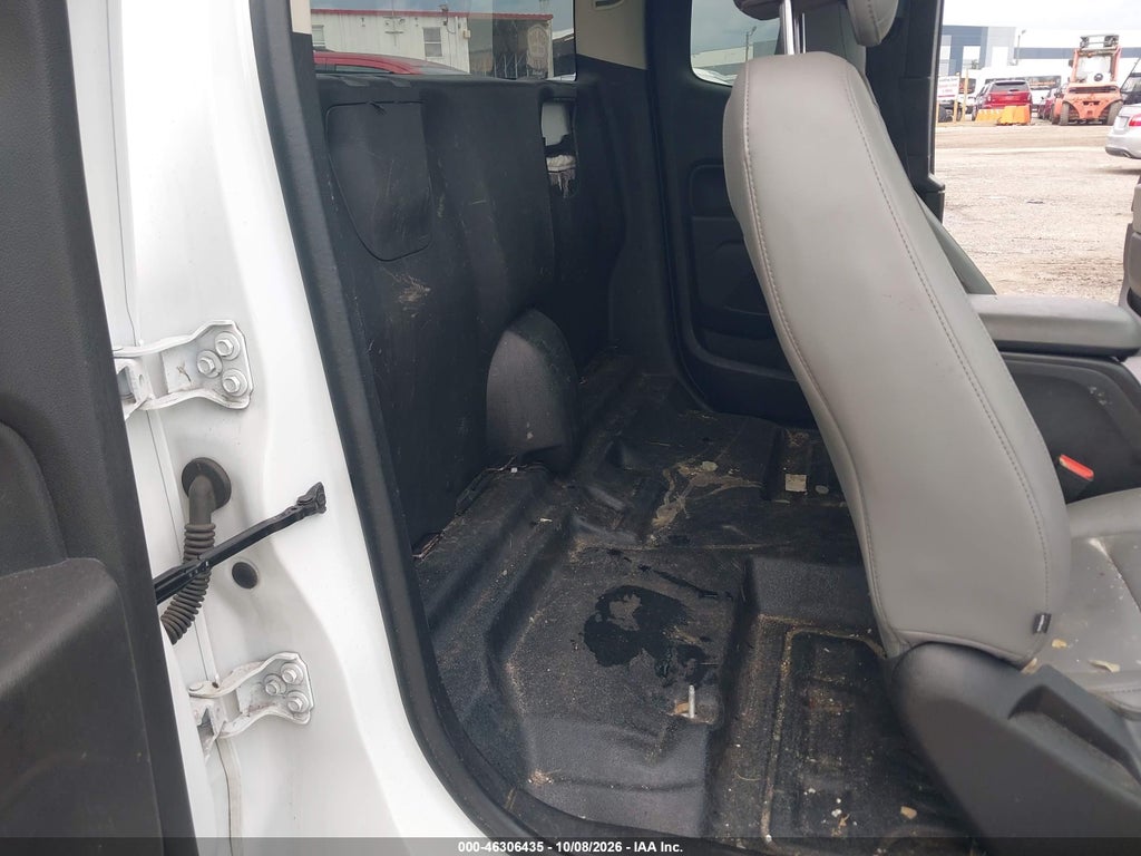2016 Chevrolet Colorado WT photo 8