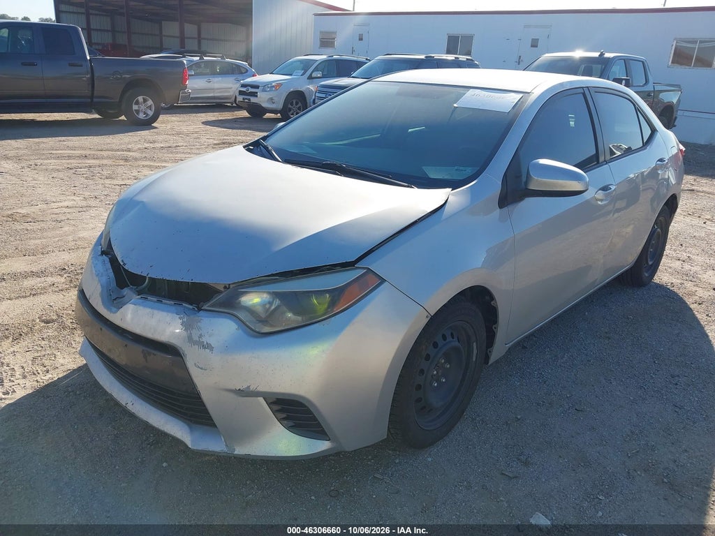 2016 Toyota Corolla LE photo 2