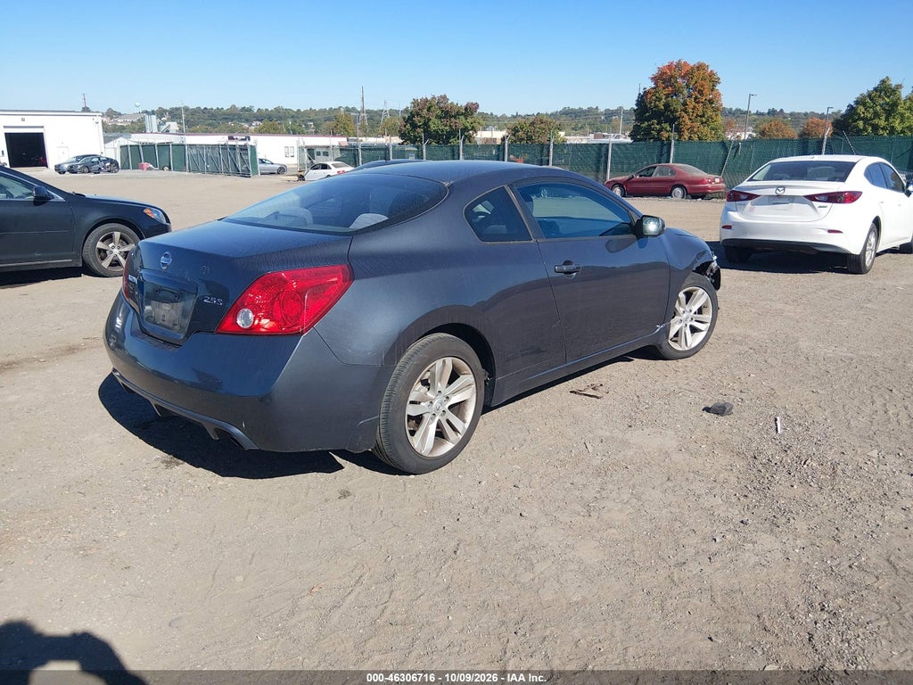 2011 Nissan Altima 2.5 S photo 4