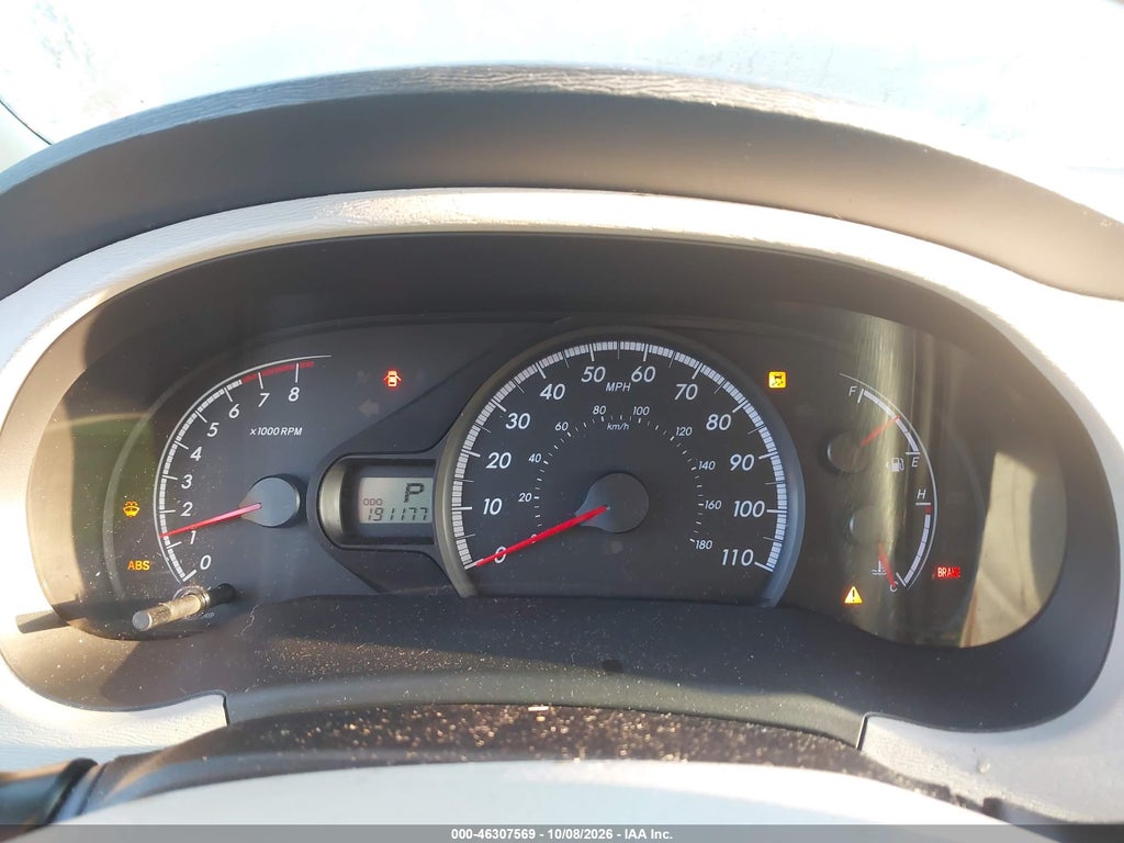 2013 Toyota Sienna LE V6 8 Passenger photo 7