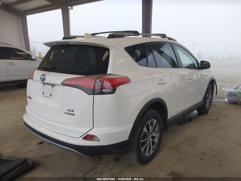 2018 Toyota RAV4 Hybrid XLE photo 4