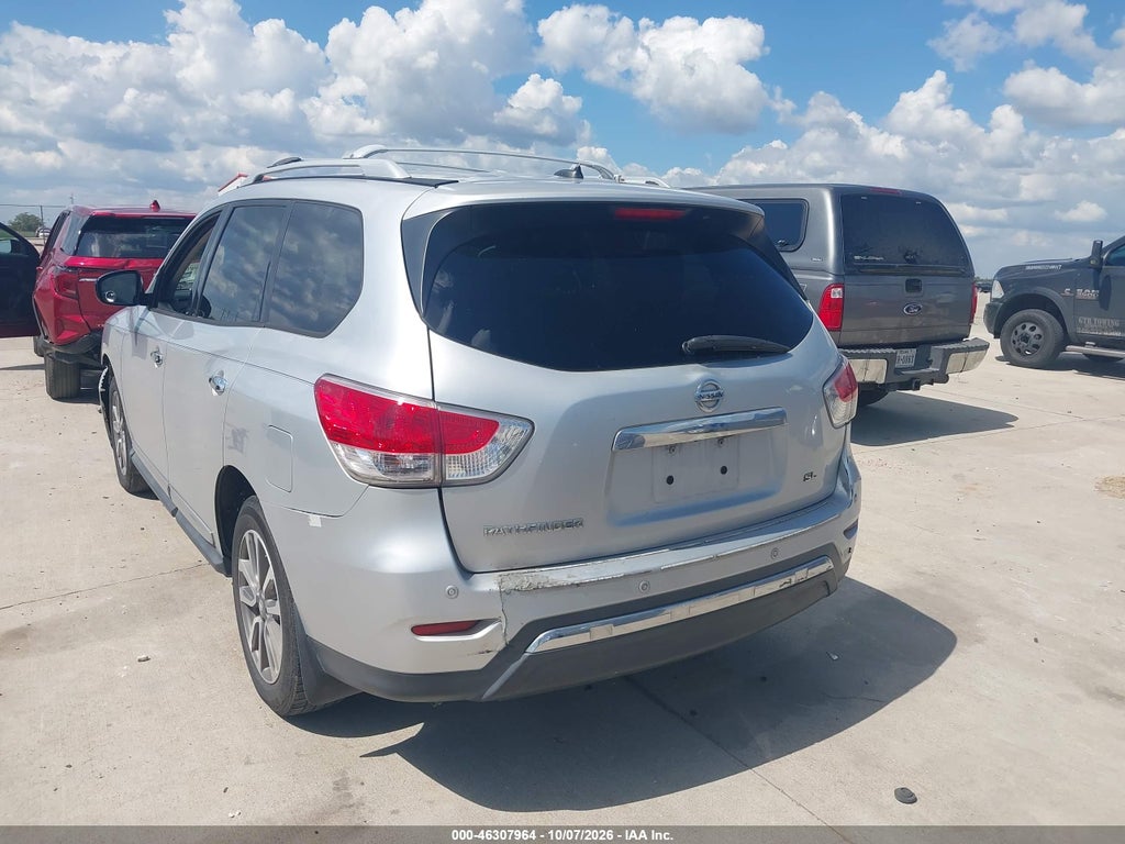 2013 Nissan Pathfinder SL photo 3