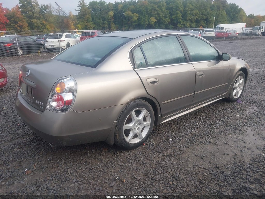 2002 Nissan Altima 3.5 SE photo 4