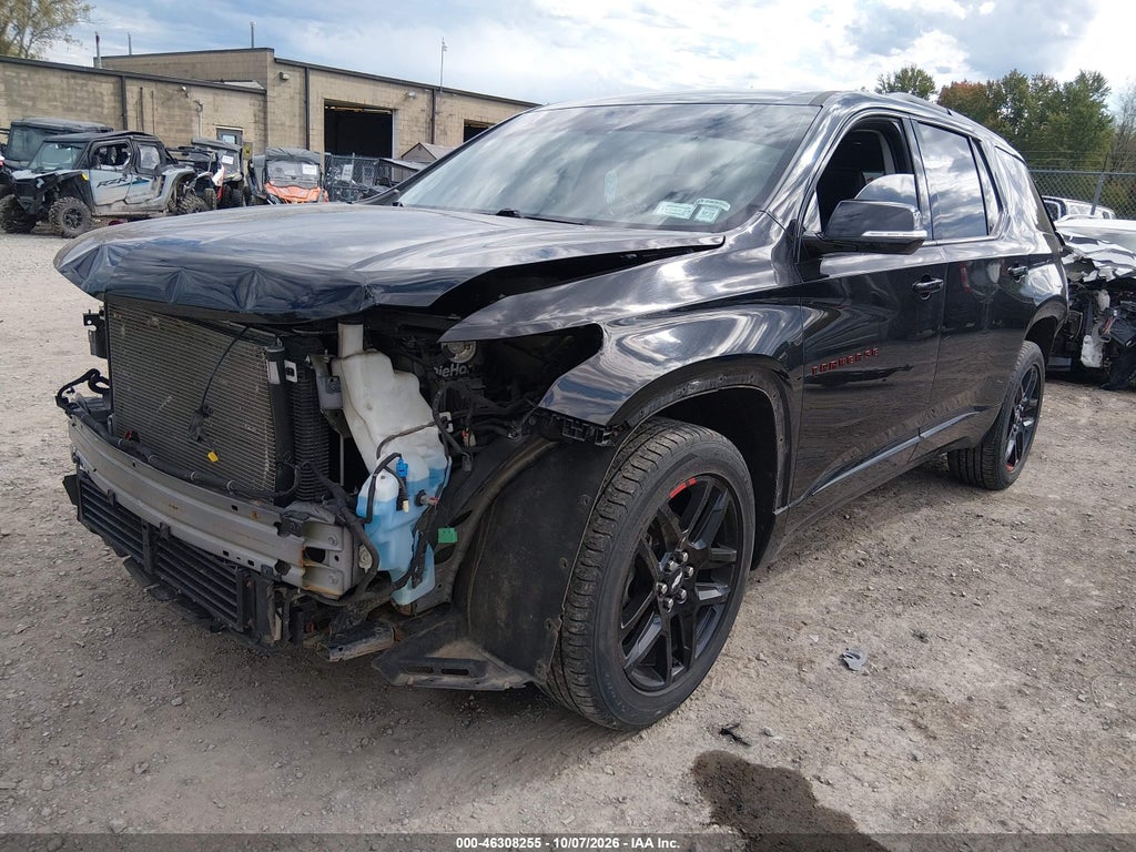 2018 Chevrolet Traverse Premier photo 2