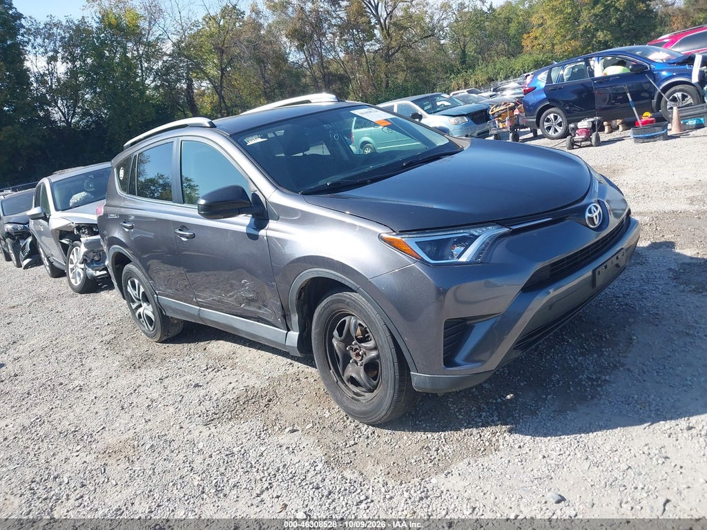 2016 Toyota RAV4 LE photo 1