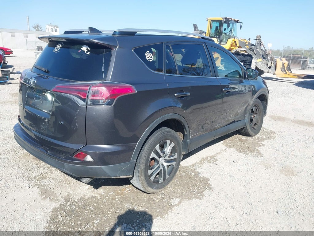 2016 Toyota RAV4 LE photo 4