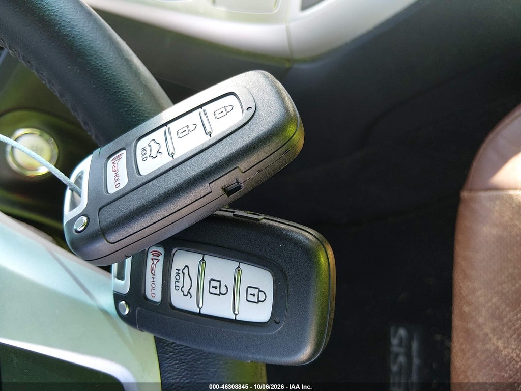 2010 Hyundai Genesis 3.8 Grand Touring photo 11