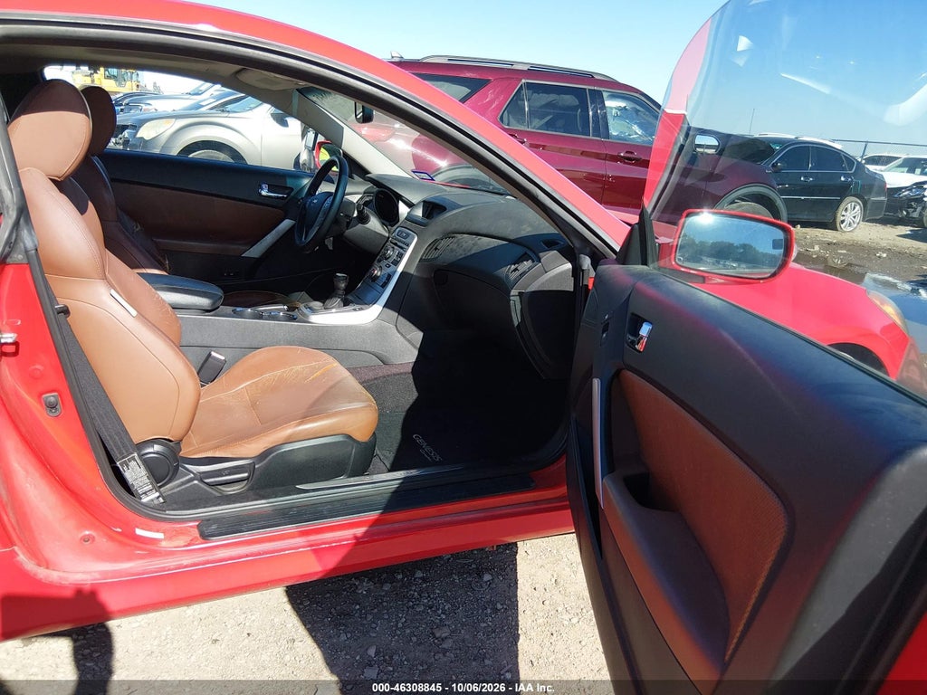 2010 Hyundai Genesis 3.8 Grand Touring photo 5