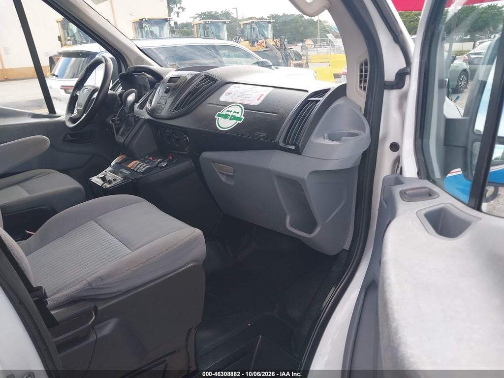 2017 Ford Transit-250 photo 5