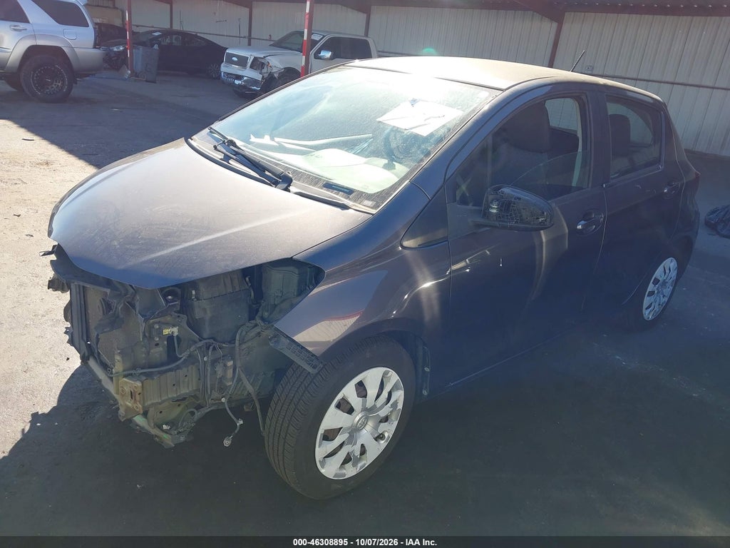 2015 Toyota Yaris L photo 2