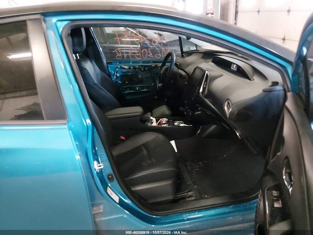 2021 Toyota Prius Prime Limited photo 5