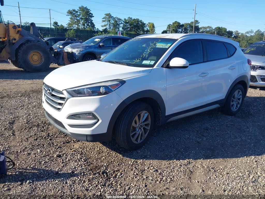 2017 Hyundai Tucson SE photo 2