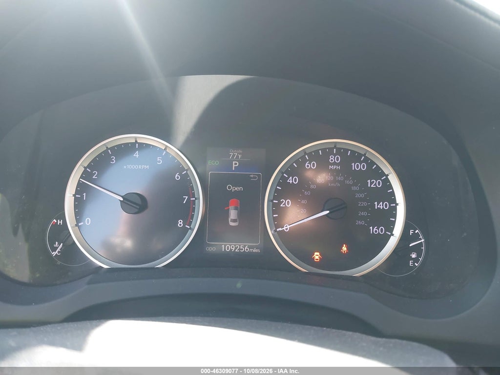 2016 Lexus IS 300 photo 7