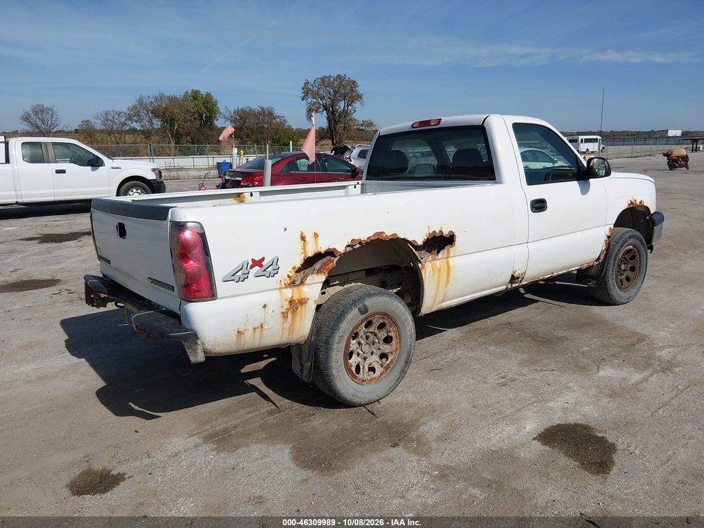 2005 Chevrolet Silverado 1500 Work Truck photo 4