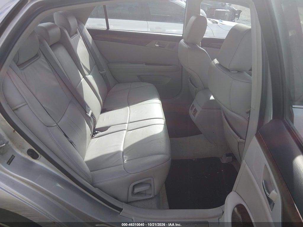 2011 Toyota Avalon photo 8