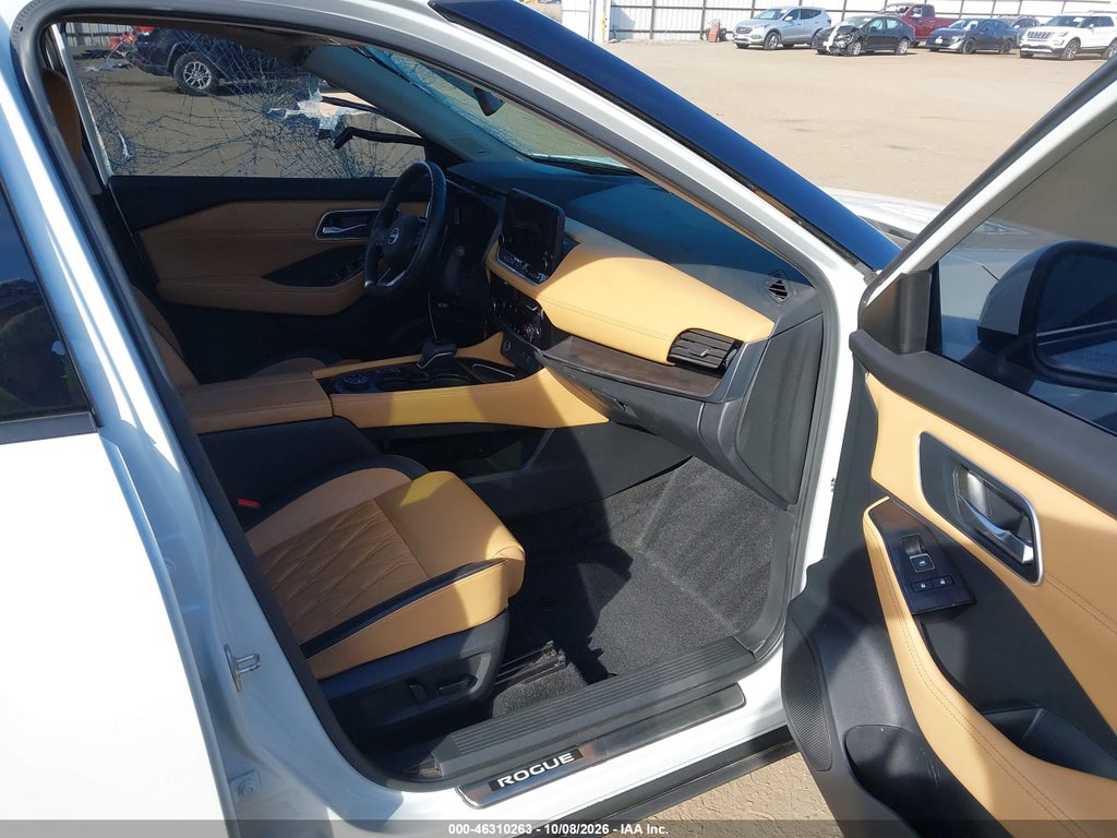 2023 Nissan Rogue Platinum Intelligent AWD photo 5