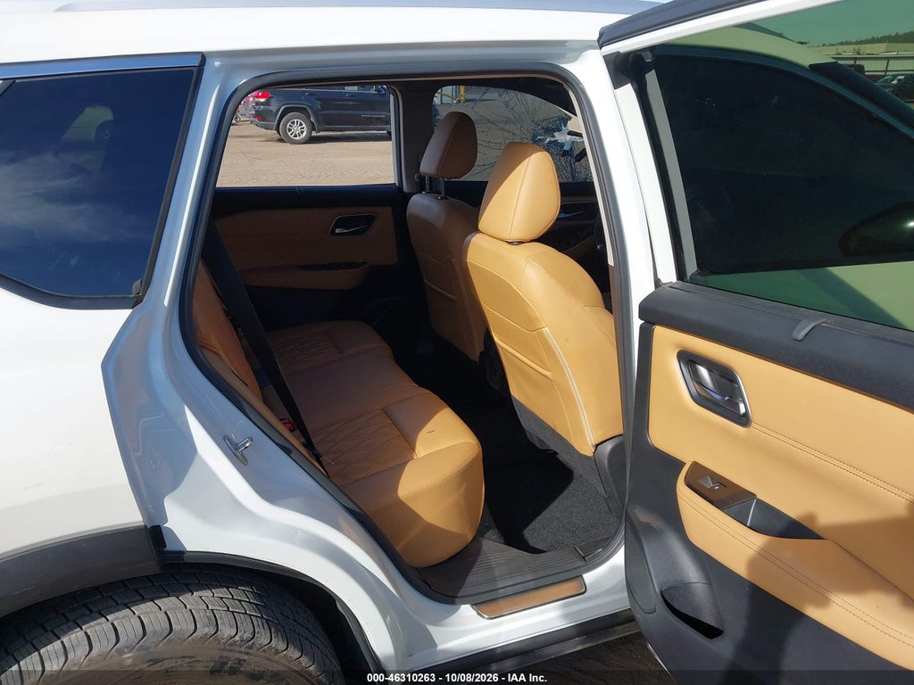 2023 Nissan Rogue Platinum Intelligent AWD photo 8