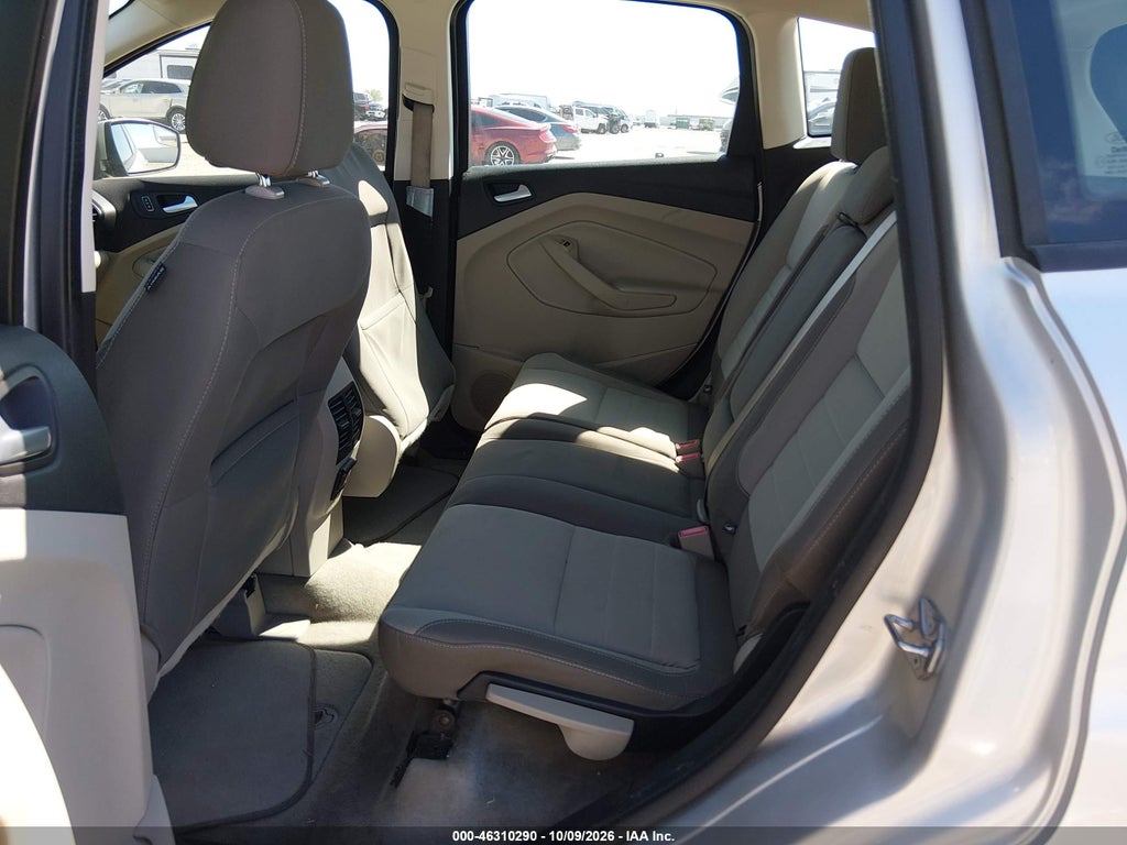 2015 Ford C-MAX Hybrid SE photo 8