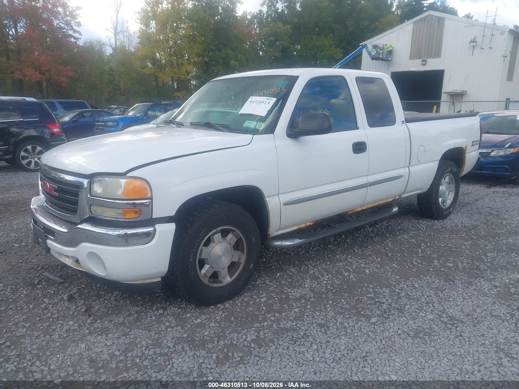 2007 GMC Sierra 1500 Classic SLE1 photo 2