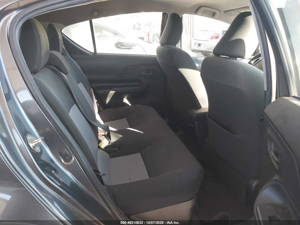 2019 Toyota Prius C L photo 8